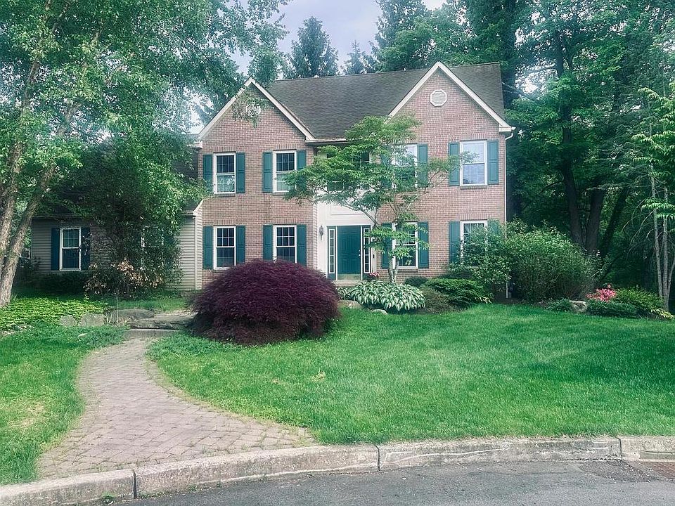 1st image of 4241 Lynn Cir