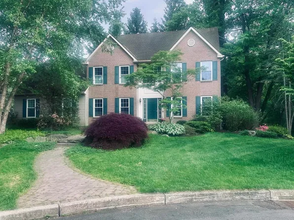 4241 Lynn Cir, Doylestown, PA 18902