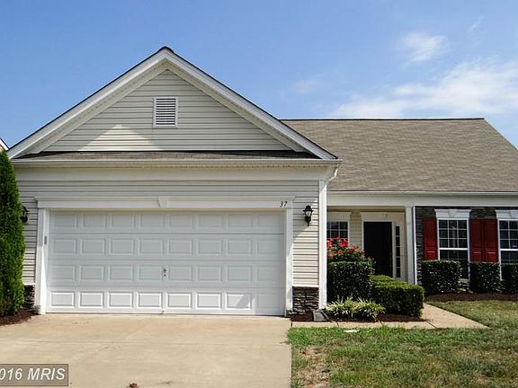 2nd image of 37 Chantilly Pl