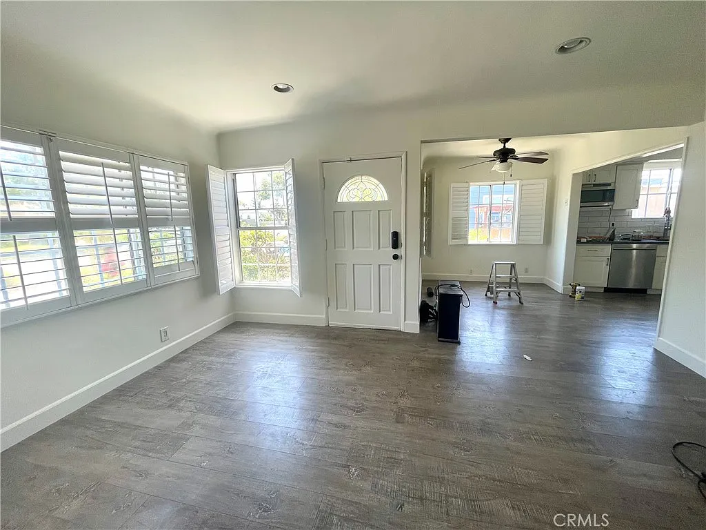 3 bed, 967 sqft, $3,600 — Photo 3