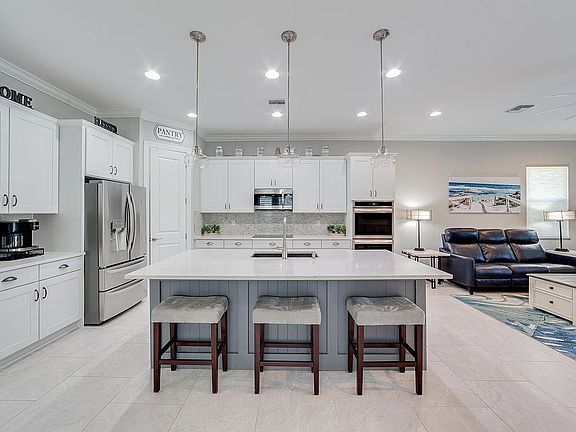 5th image of 10364 Materita Dr