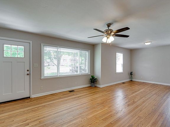 2nd image of 4810 Appian Way