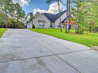 26127 E Crown Crossing Dr, Montgomery, TX 77316