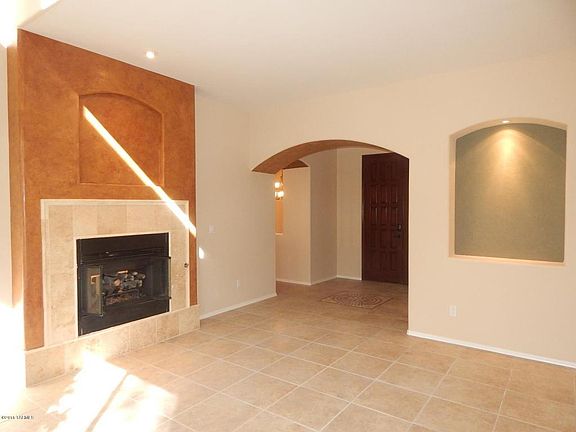 2nd image of 1411 E Sonoran Desert Dr