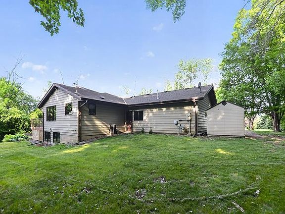 3rd image of 4110 Juneau Ln N
