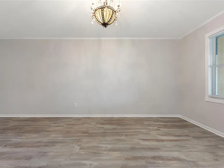 1220 Priory Cir — Photo 16