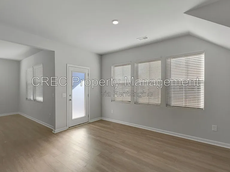1465 Central Ave — Photo 6