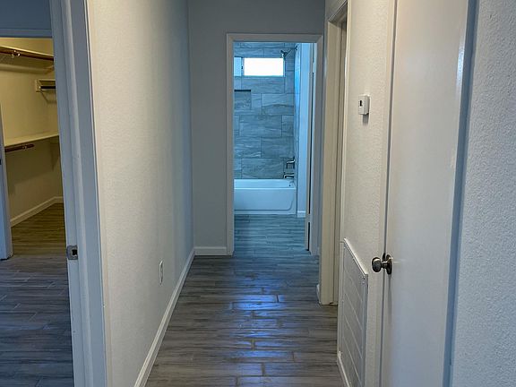 5th image of 214 S Diamondhead Blvd