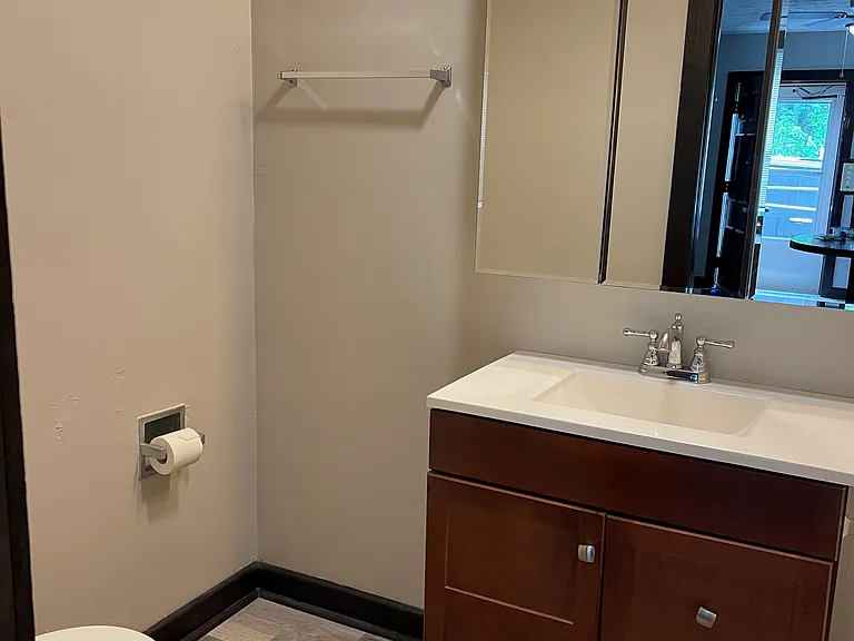 415 Dunlap St #3 — Photo 11