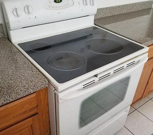 4th image of 4390 Pembrook Village Dr #88