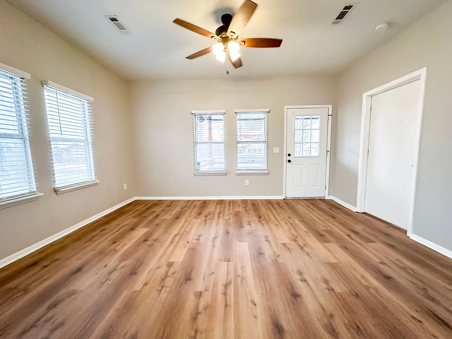3bd/2ba Home for Rent - Gentry Charmer! — Photo 2