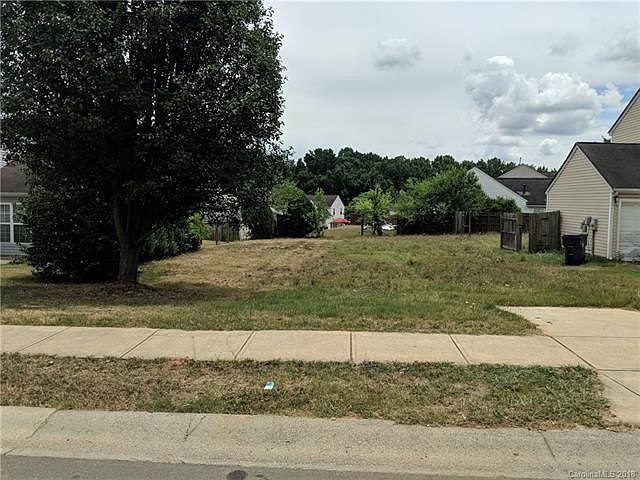 2nd image of 5920 Hewitt Dr