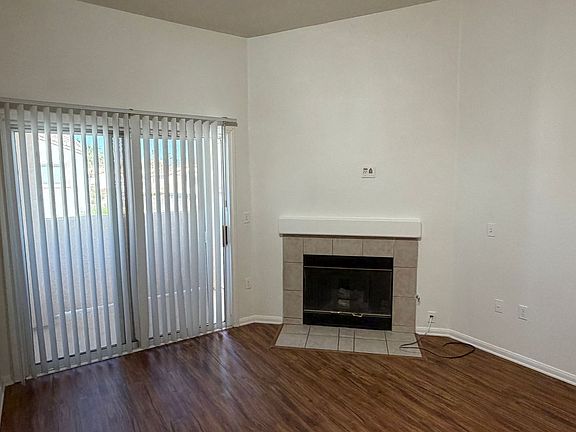 5th image of 855 N Stephanie St Unit 1123