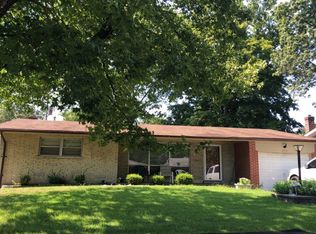 2410 Amesbury Dr, Saint Louis, MO 63136