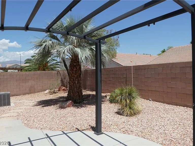 6038 Blue Autumn St — Photo 36