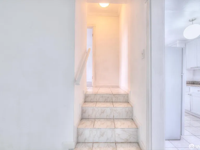 6029 Macarthur Blvd — Photo 17