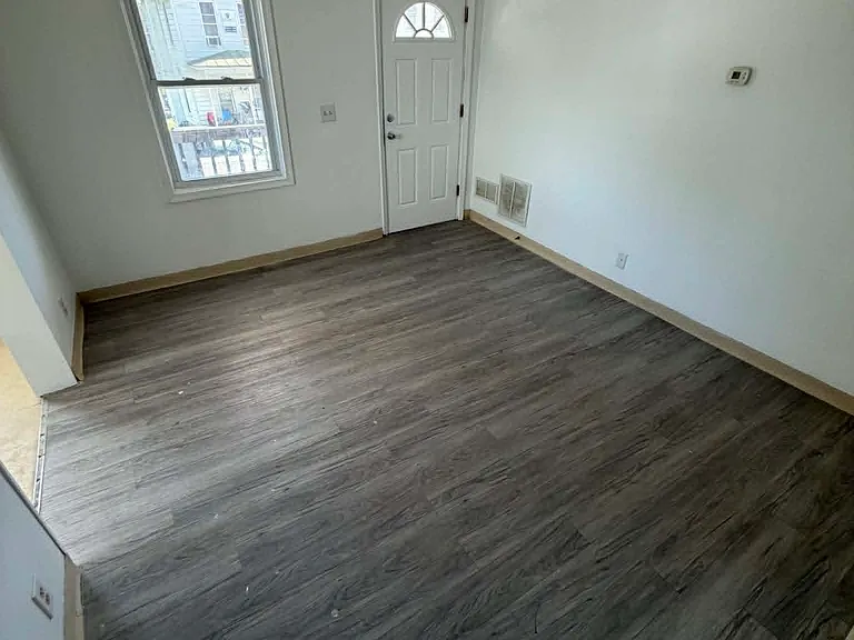 141 Maple St #B — Photo 8