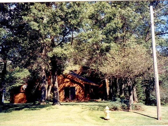 2nd image of 1530 Ashwood Dr