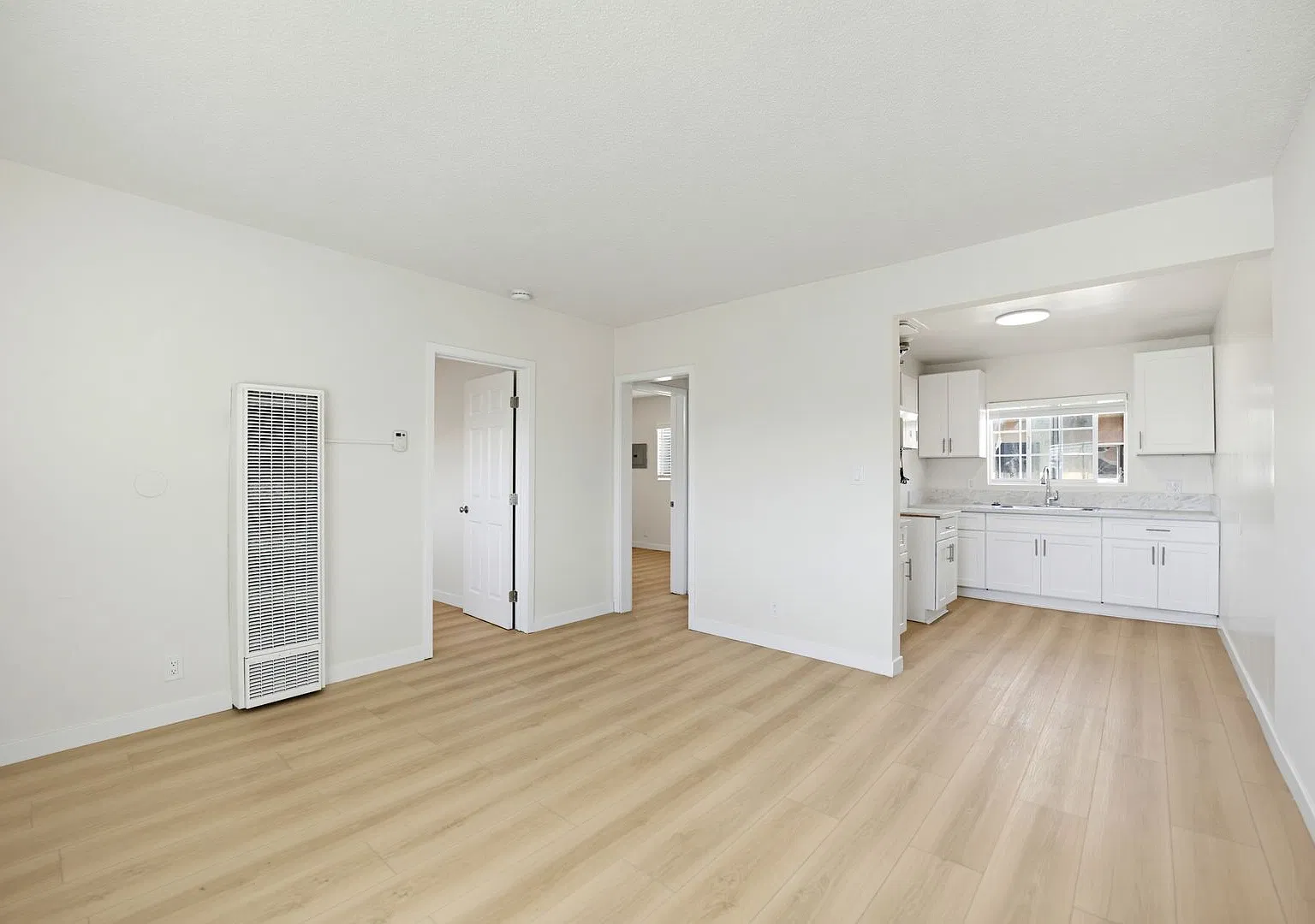 5412-5418 Hooper Ave — Photo 4
