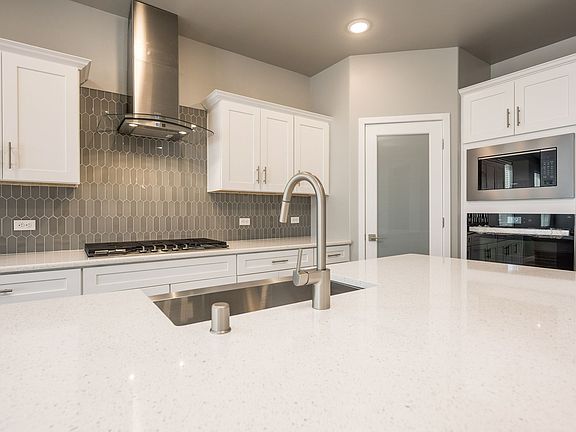 4th image of 3815 Sirocco Ave