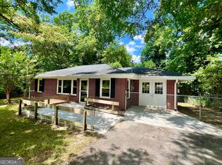 432 Lakeview Dr SW, Winder, GA 30680