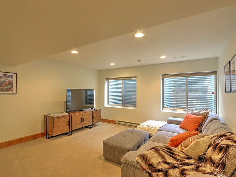 408 Settlement Ln — Photo 31