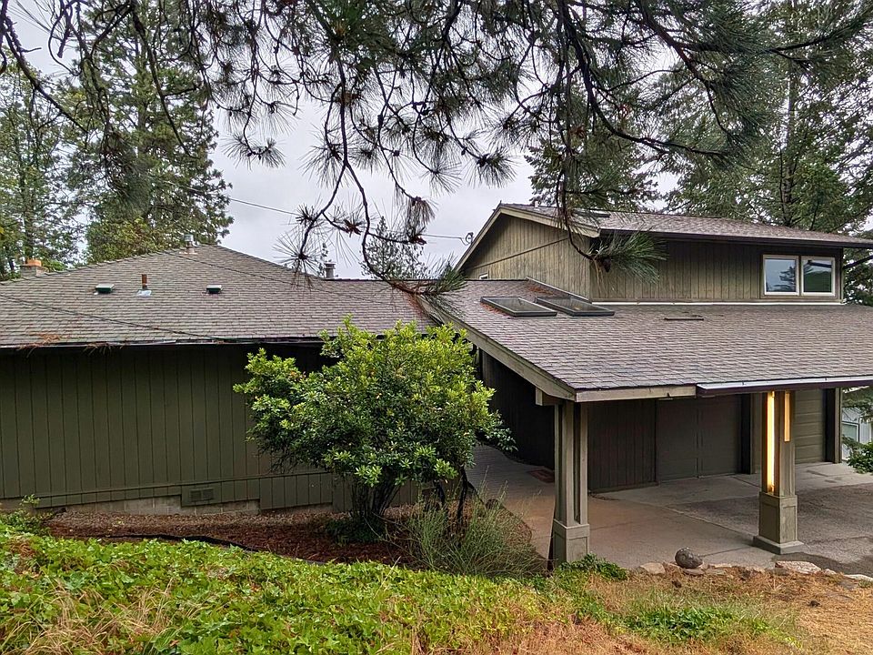 1st image of 1105 Ivy Ln