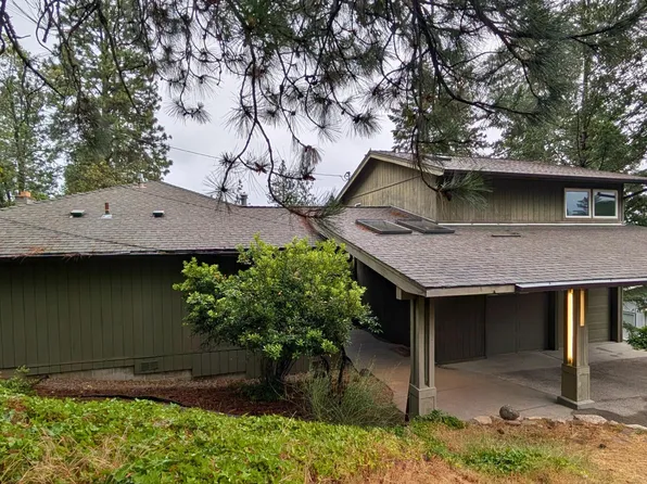 1105 Ivy Ln, Ashland, OR 97520