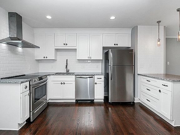 3rd image of 1631 Herrin Ave