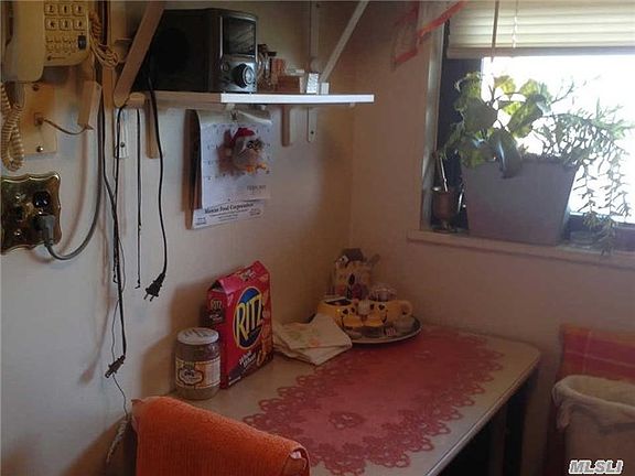 5th image of 6125 98th St APT 6G