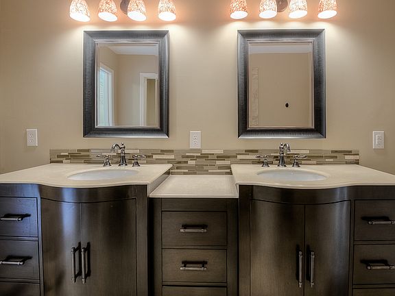 Double vanity in master bath