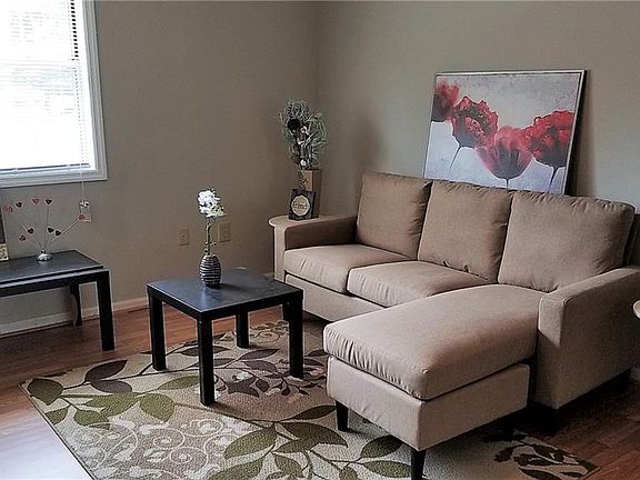 2nd image of 14 Roffman Pl