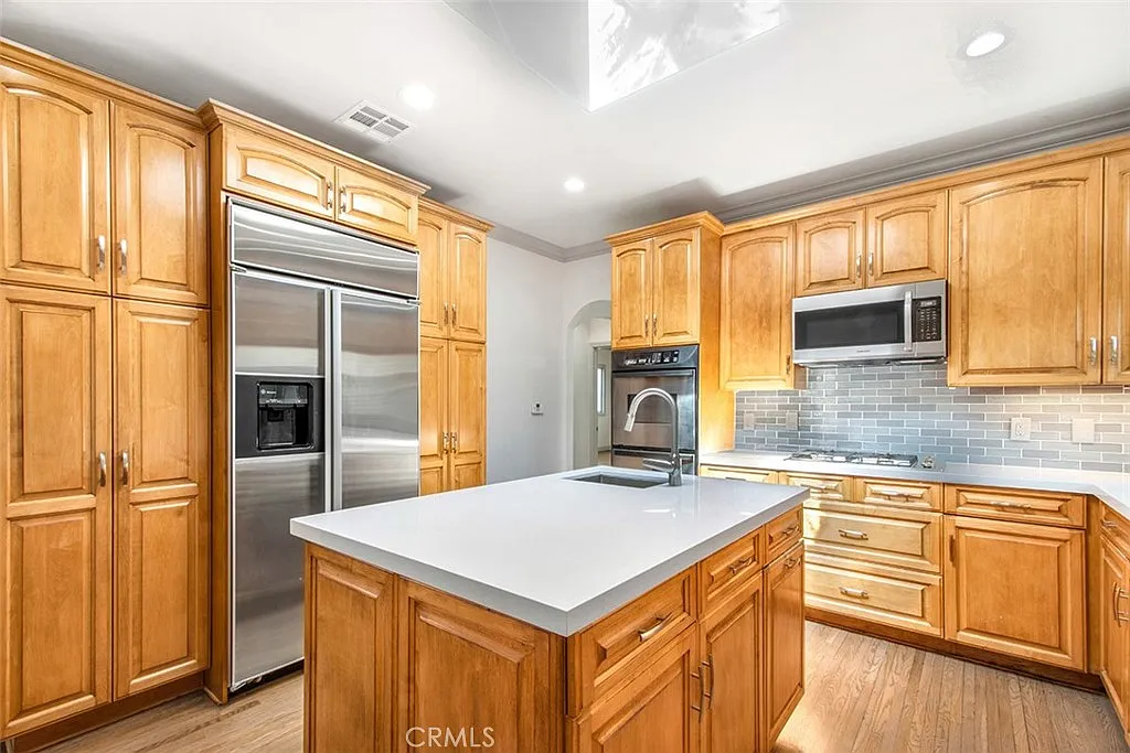2 bed, 1412 sqft, $7,000 — Photo 1