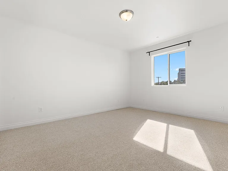 1534 N Soto St — Photo 16