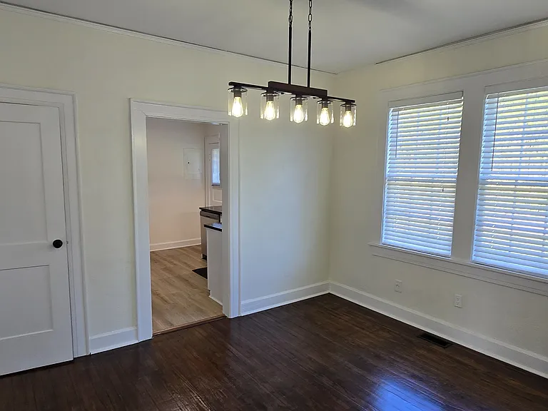729 E 40th St #1 — Photo 10
