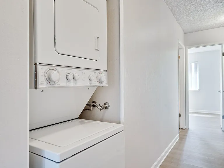 781 N Fair Oaks Ave #6 — Photo 14