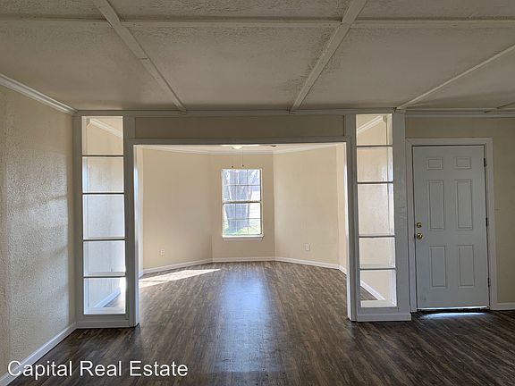 3rd image of 606 N Pesotum Ave
