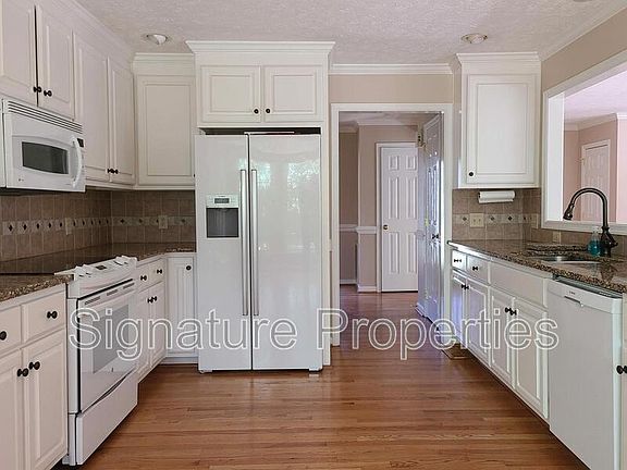4th image of 112 Elm Lake Way