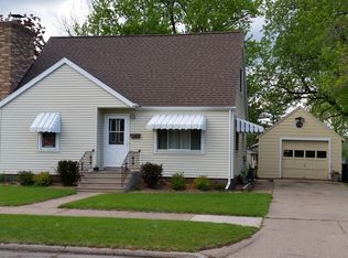 817 E Randall St, Shawano, WI 54166