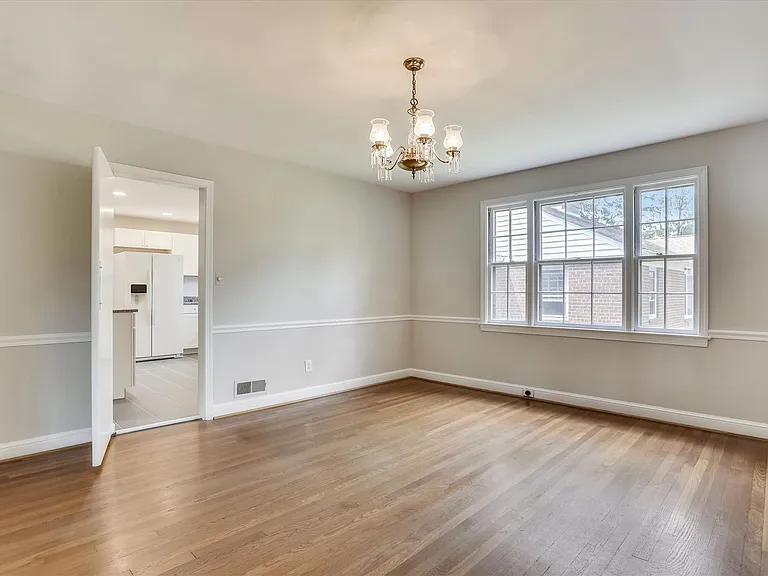 3303 Winnett Rd — Photo 9