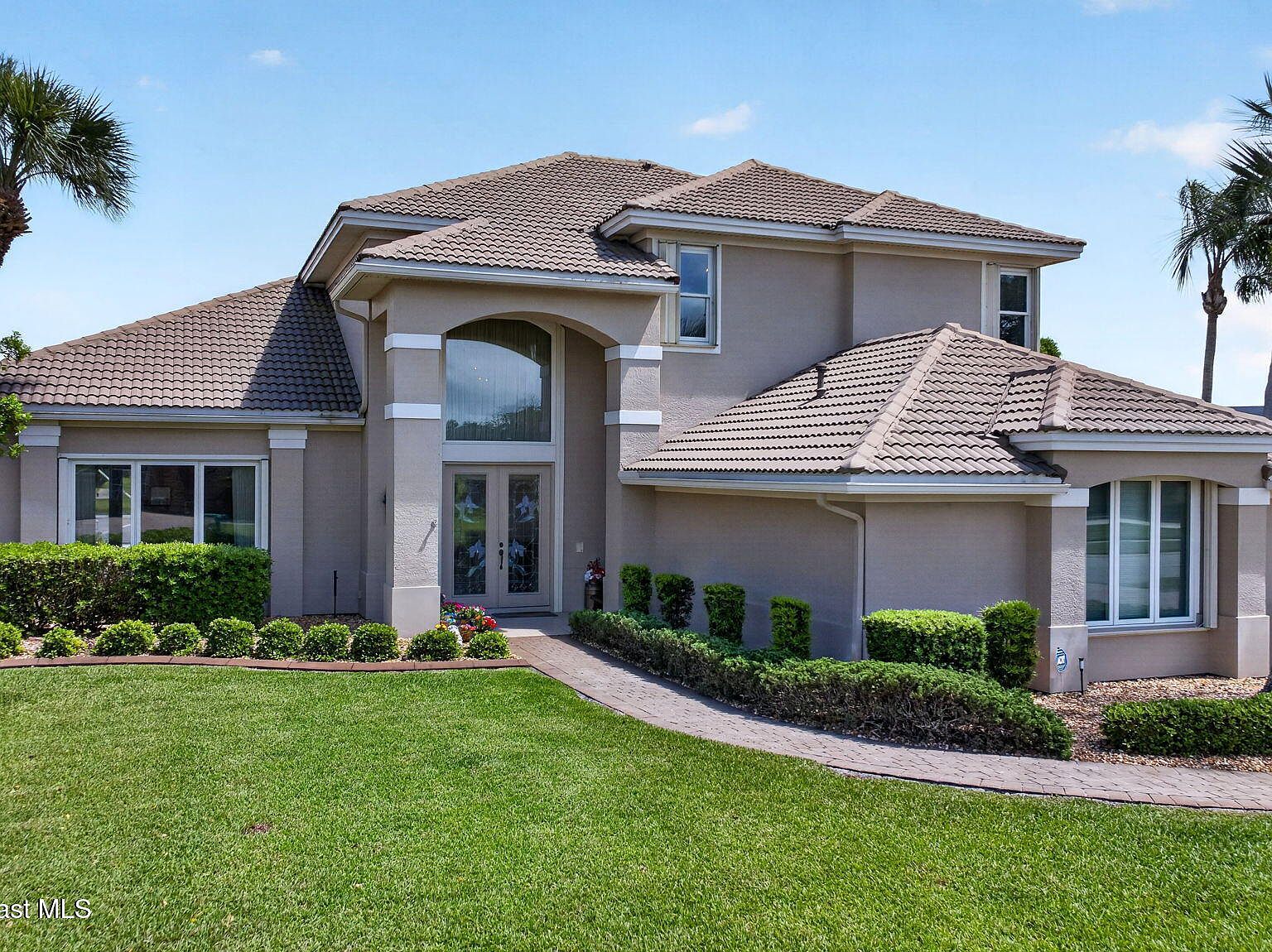 757 Nicklaus Dr