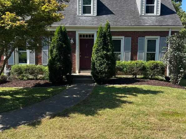 2358 Ashwood Dr, Louisville, KY 40205