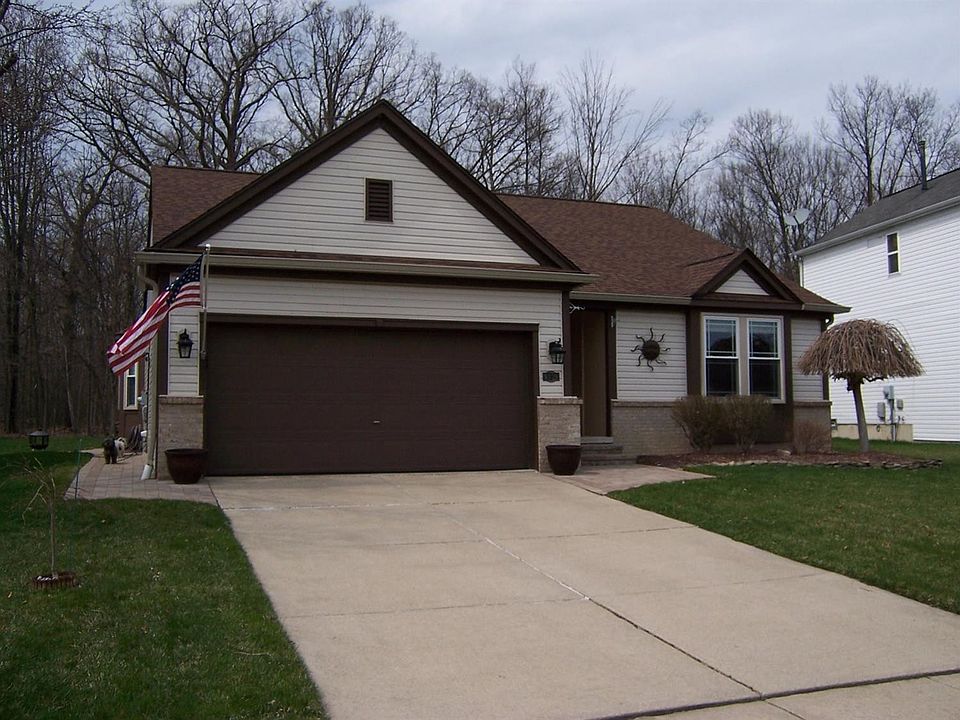 1st image of 6238 N Oakhurst Dr