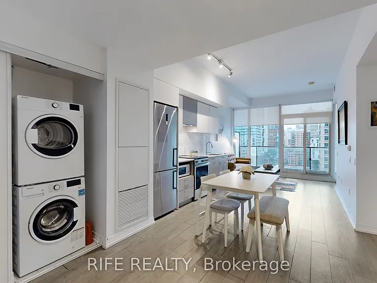 251 Jarvis St #830 — Photo 29