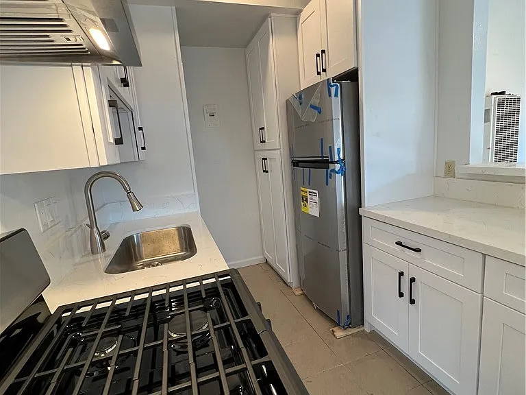 240 W Mayfair Ave — Photo 10