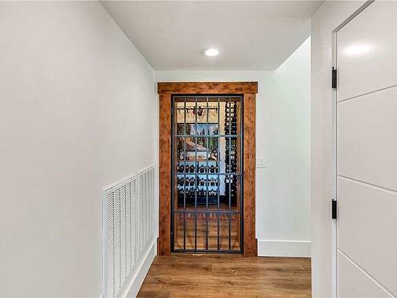 30th image of 231 Keowee Turtlehead Rd