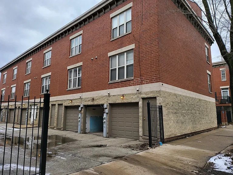 2403 W Flournoy St #A — Photo 25