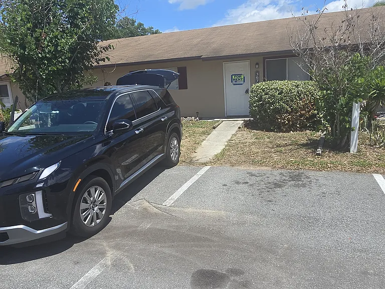367 W Rosewood Ln — Photo 10