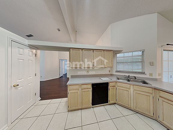 3rd image of 8976 Blaine Meadows Dr