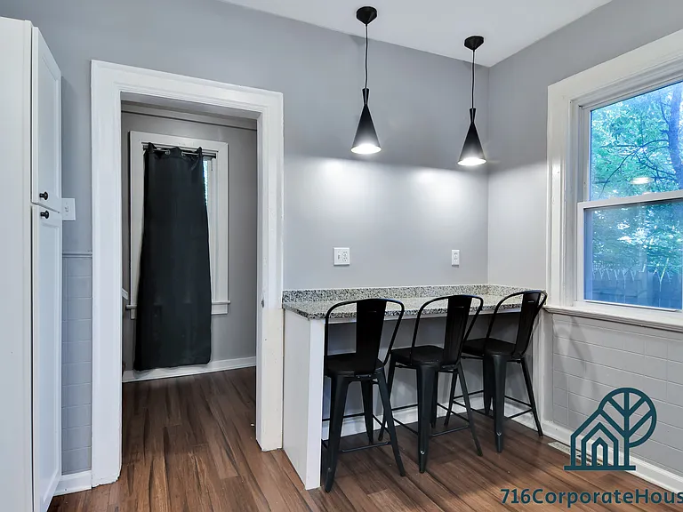 305 Bird Ave — Photo 6